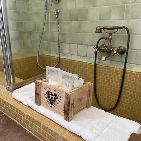 Antico Casale Il Sambuco Bed and breakfast 4*