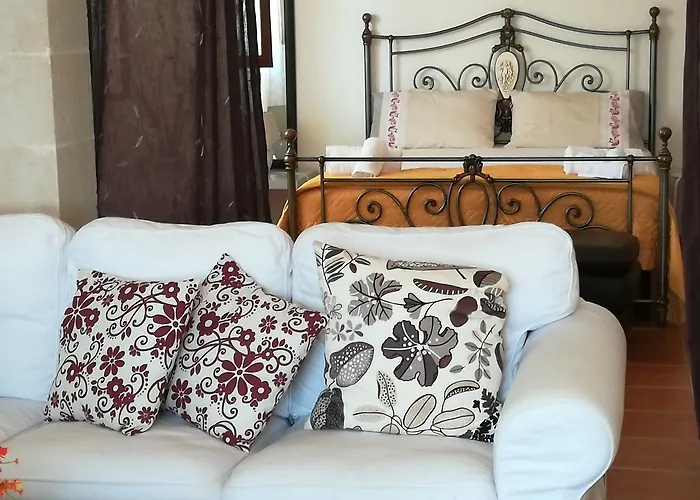 Antico Casale Il Sambuco מנדוריה